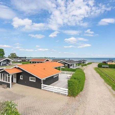 In Bjert With House Sea View * Binderup Strand