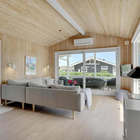 In Bjert With House Sea View Holiday home Binderup Strand