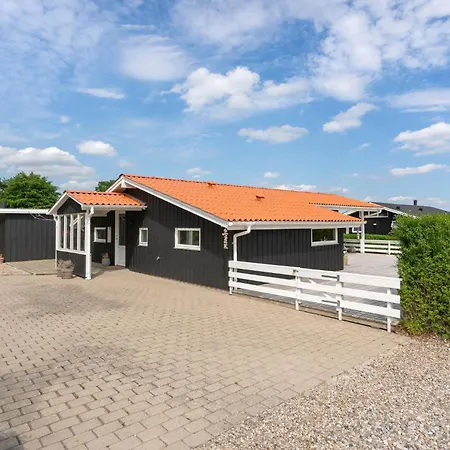 In Bjert With House Sea View